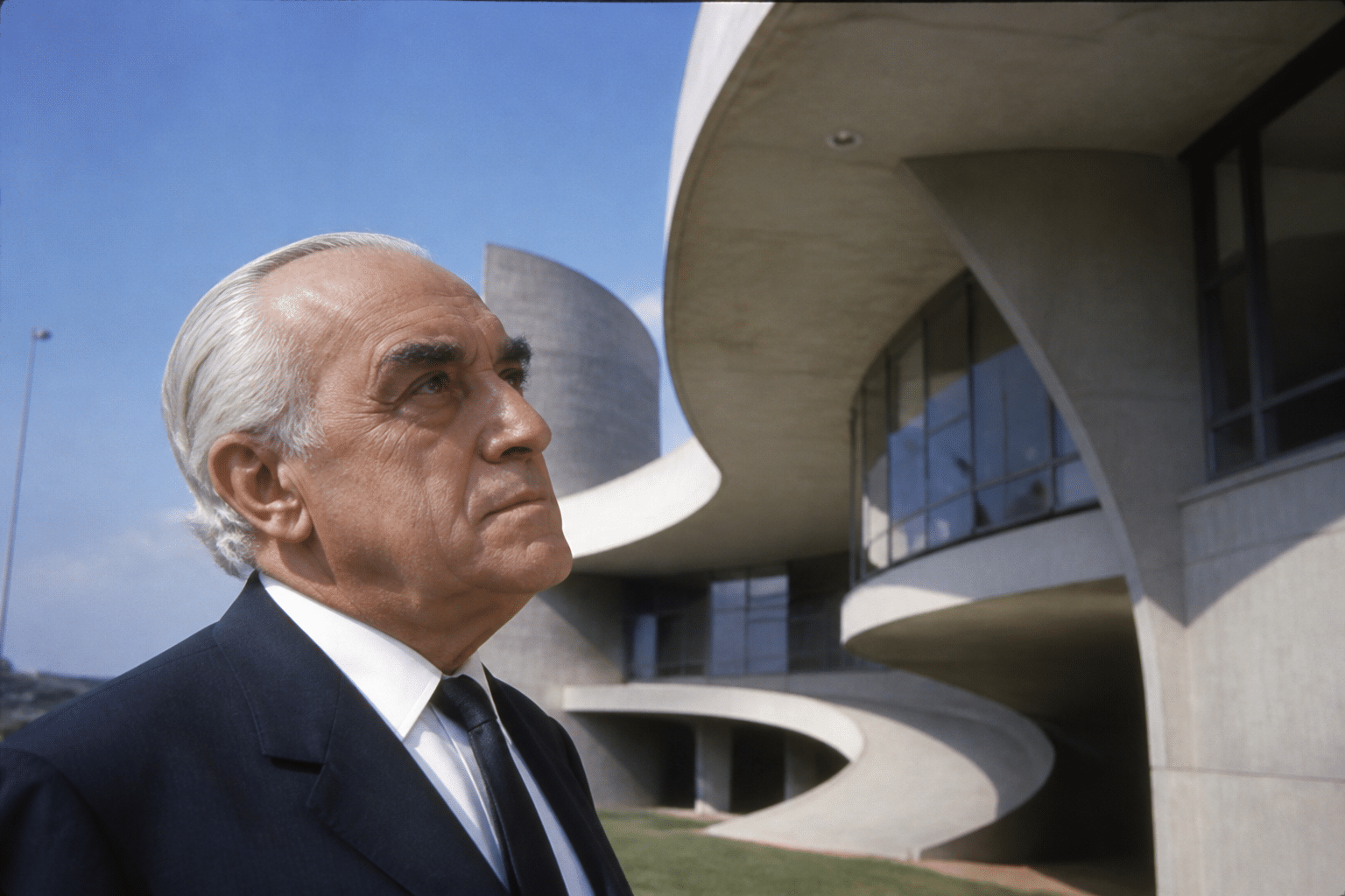 oscar neymar architecture