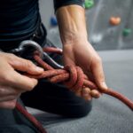 Escalade noeuds : les bases à connaître avant de grimper